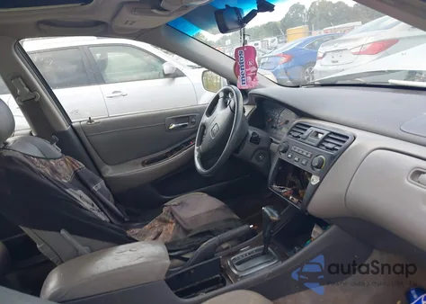 2001 Honda Accord 2.3 Ex z USA, uszkodzony, nr VIN 1HGCG56691A051771